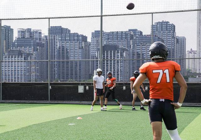 重庆码头工橄榄球队创始人刘元锋：“冲撞”12年 热爱永不歇(图4)