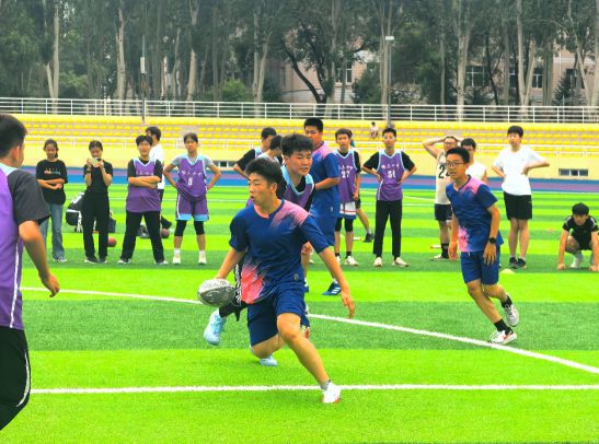 首次引入触式橄榄球！“冰城碗”在哈尔滨刮起橄榄球风暴(图2)
