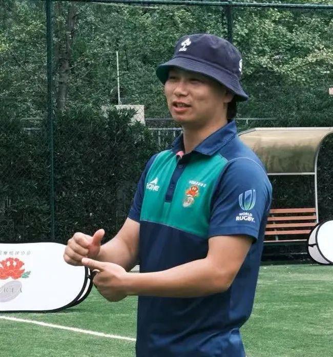 告别“暴力”印象解锁橄榄球的正确打开方式(图1)