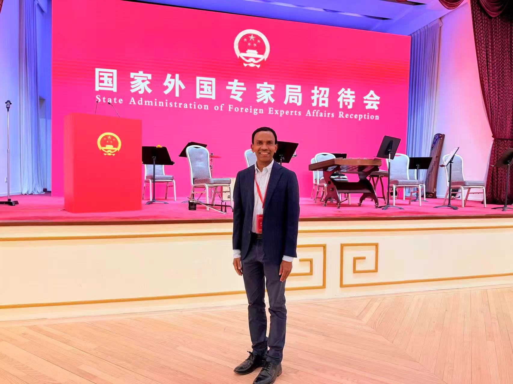 东北大学澳大利亚籍专家Ranjith P G（兰吉特·帕伽玛·加米奇）院士荣获2025年度“中国政府友谊奖”(图2)