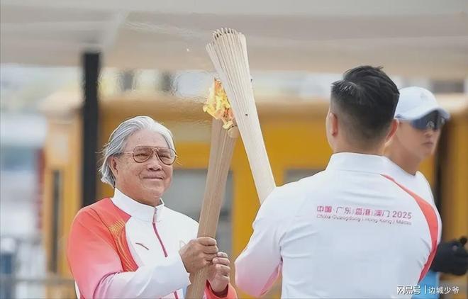 霍启刚又升职了级别很高妻子郭晶晶立了大功！(图16)