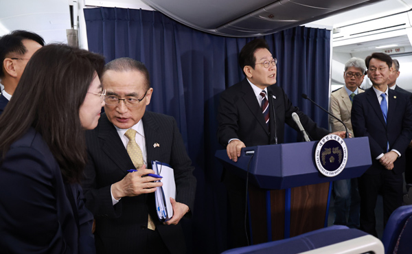 美韩元首30分钟会谈将向媒体开放韩媒担忧：特朗普或公开施压(图1)