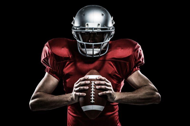 电讯报：发掘米尔纳的球探是狱警；首秀时他换下了威尔科克斯(图1)