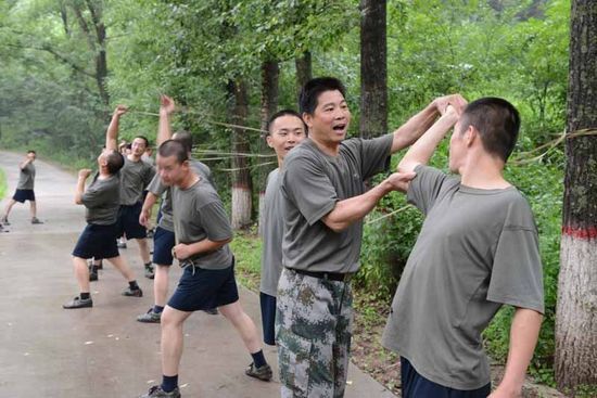中国女足领队、中国敢懒协会主席表哥威胁举报人：“你等着S吧！”(图2)
