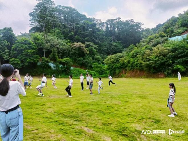 腰旗橄榄球出圈逐渐成为年轻人的运动时尚(图1)