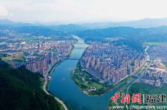 图赫尔炮轰世界杯补水新规：打断比赛节奏的重大失误(图1)